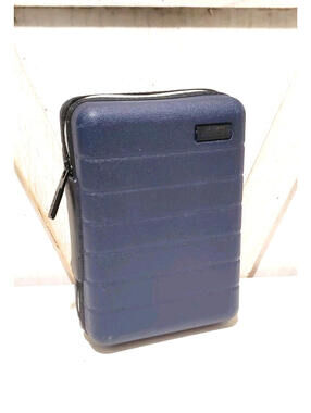 United Airlines AWAY Amenity Toiletry Kit Mini Blue Suitcase Sunday Riley